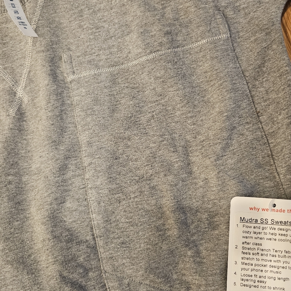 Lululemon Mudra SS Sweatshirt Size 4 - Picture 4 of 8